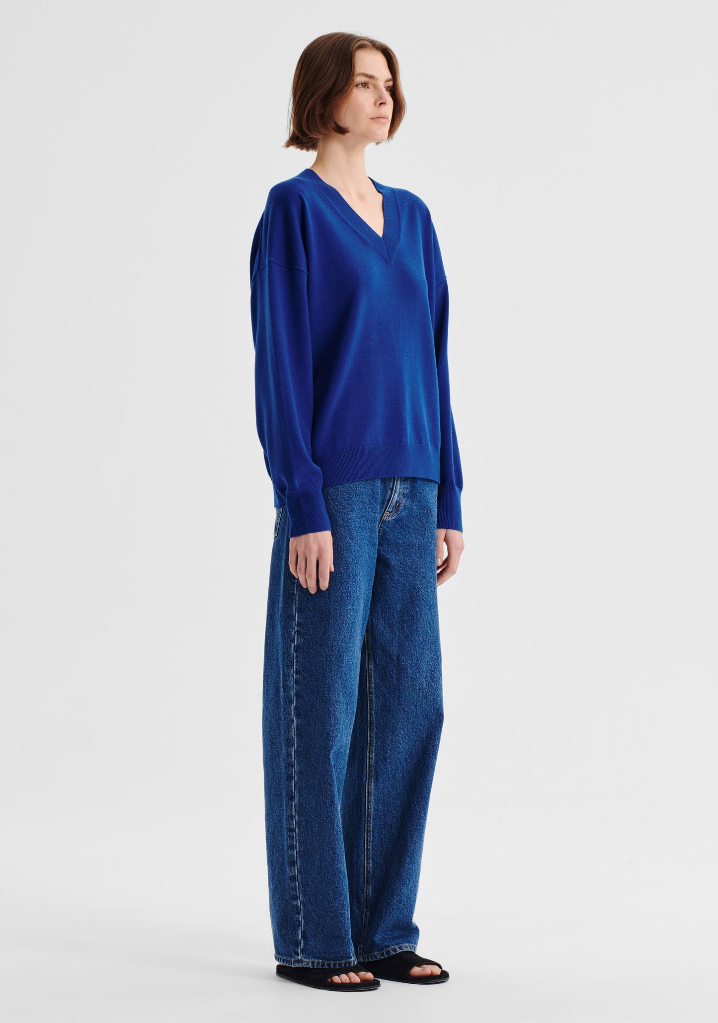 Payton V-Neck Merino Knit Pullover - Cobalt