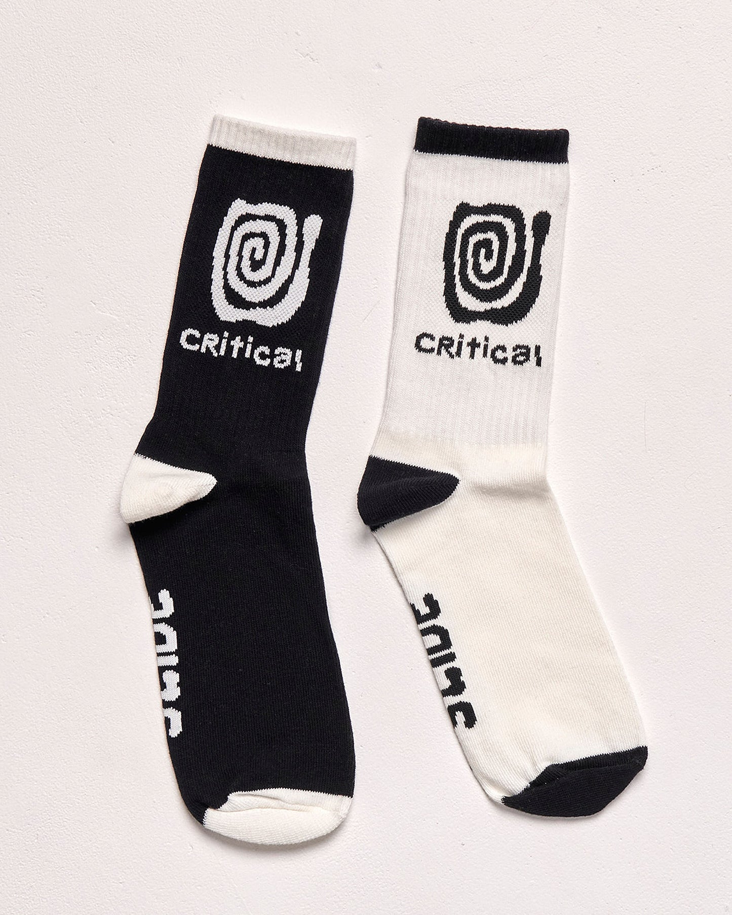 Desire 2PK Socks - Black and White