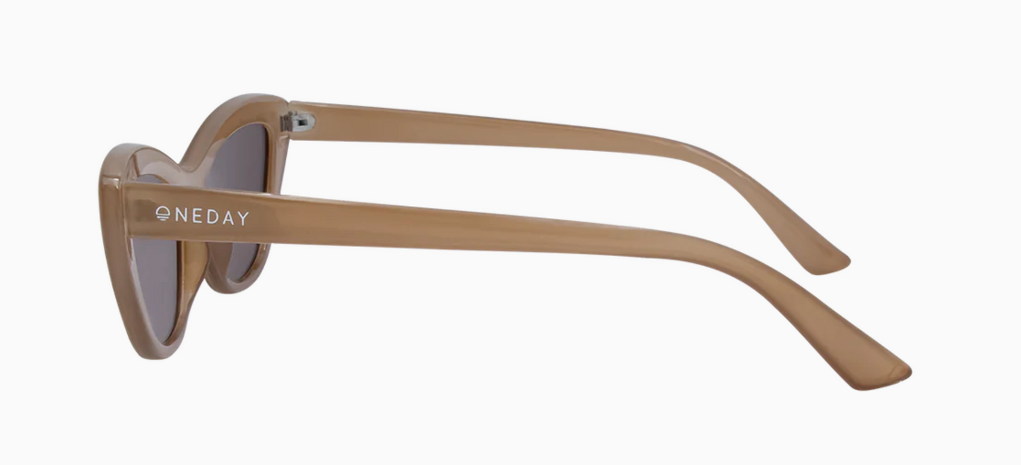 Desorbo Sunglasses - Beige Brown