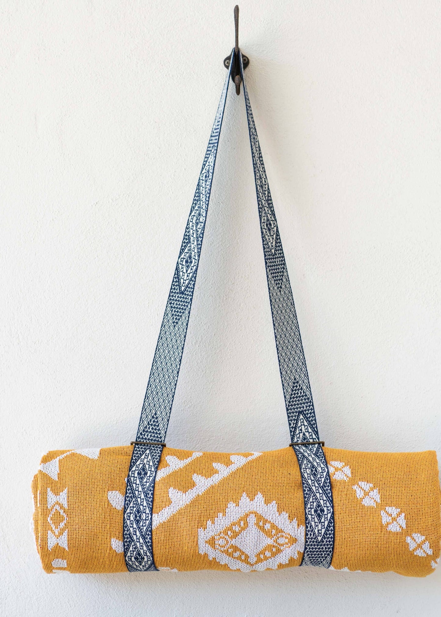 HENDEER - 'Good Day Sunshine' Woven Picnic Rug/Throw: Regular 130x160cm