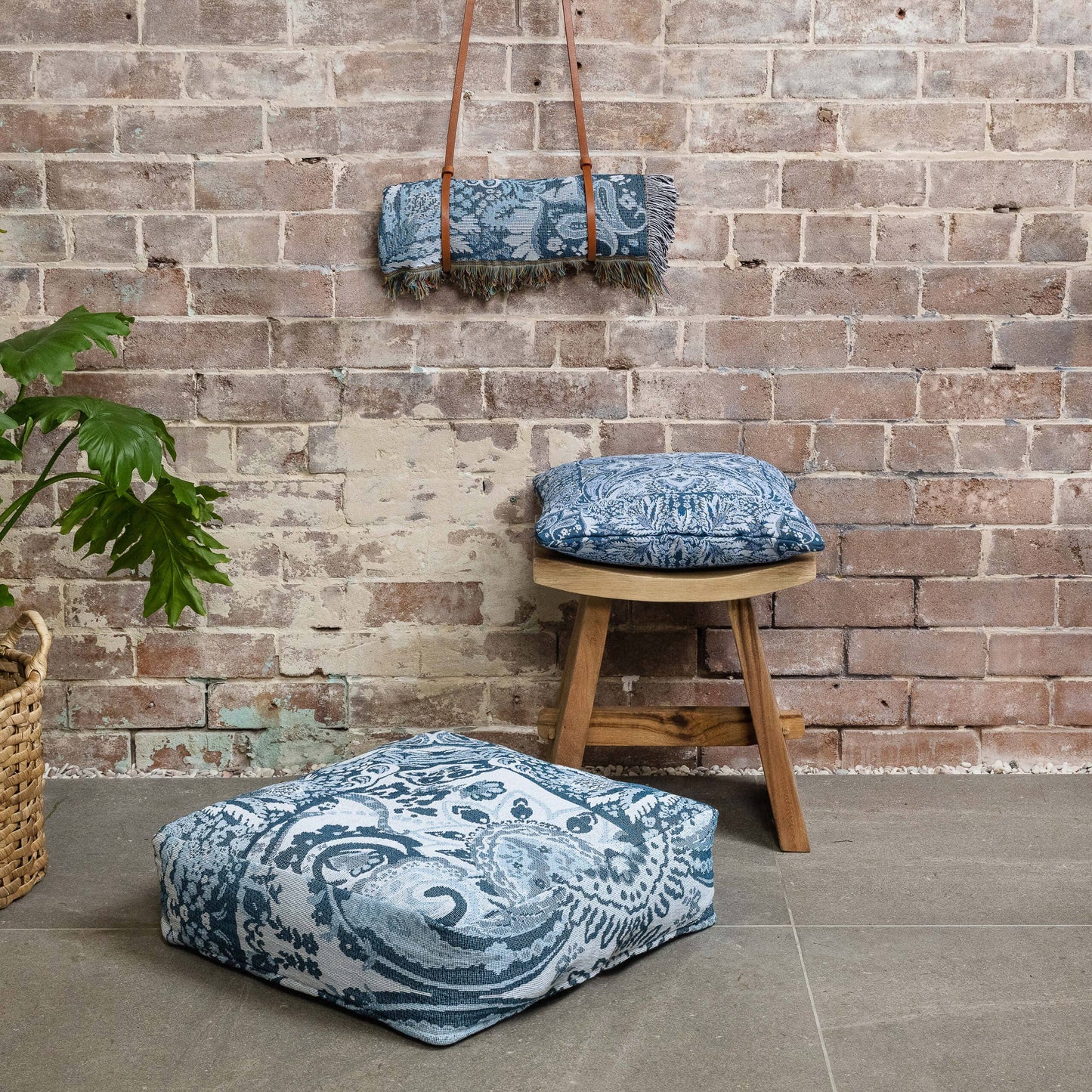 HENDEER - 'Yesterday' Woven Picnic Rug/Throw: Large 170x200cm