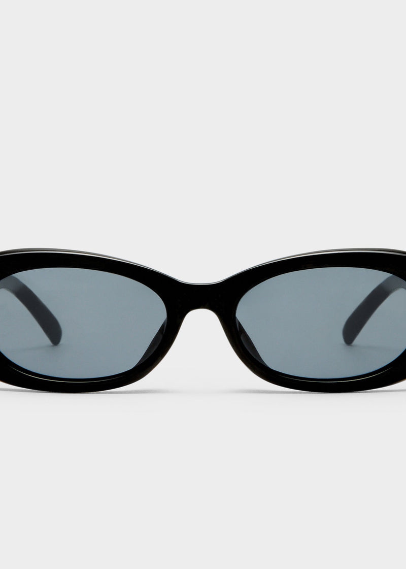 Hey Ya Sunglasses - Black